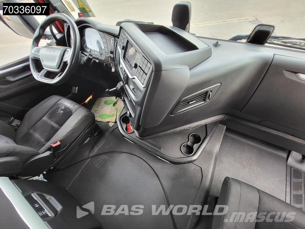 Iveco S-Way 460 S-Way 4X2 LNG! Retarder 2x Tanks Full-Ai Nyergesvontatók