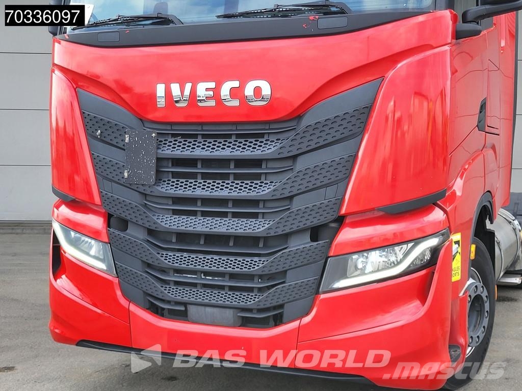 Iveco S-Way 460 S-Way 4X2 LNG! Retarder 2x Tanks Full-Ai Nyergesvontatók