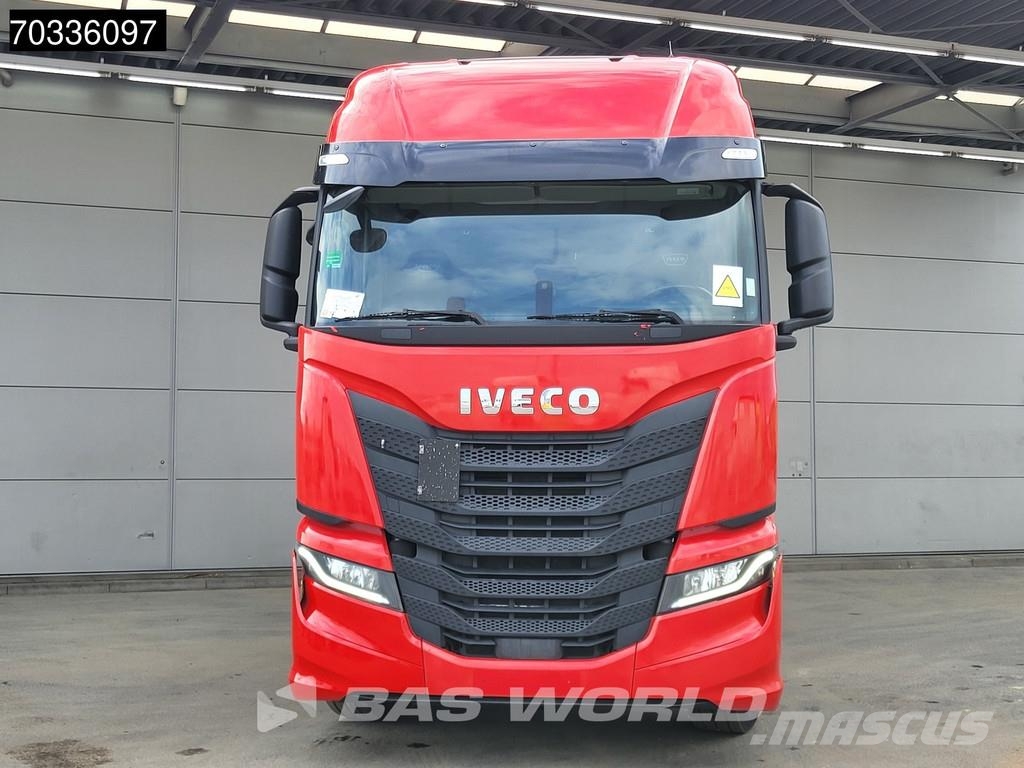 Iveco S-Way 460 S-Way 4X2 LNG! Retarder 2x Tanks Full-Ai Nyergesvontatók