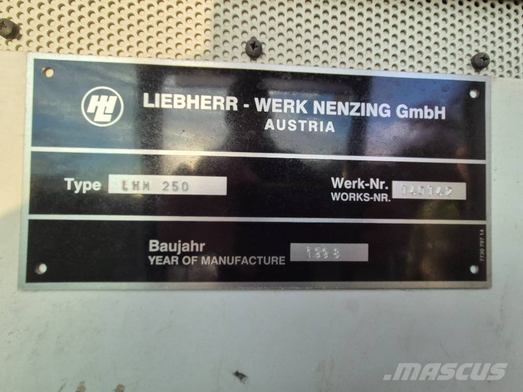 Liebherr LHM 250 Hafenkrane