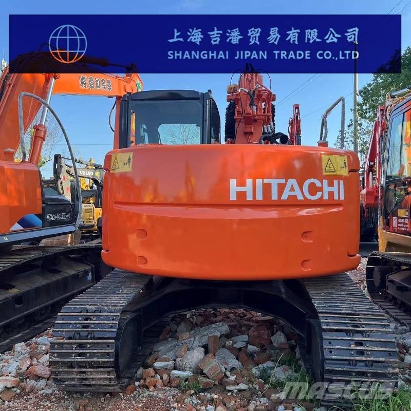 Hitachi ZX 135 중형굴삭기 7톤-28톤