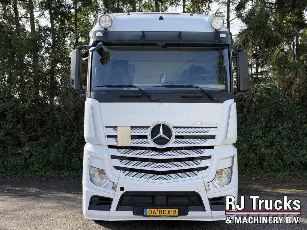 Mercedes-Benz Actros 1942 BigSpace - Full Spoiler | 2x Tank | 2x Vilcēji