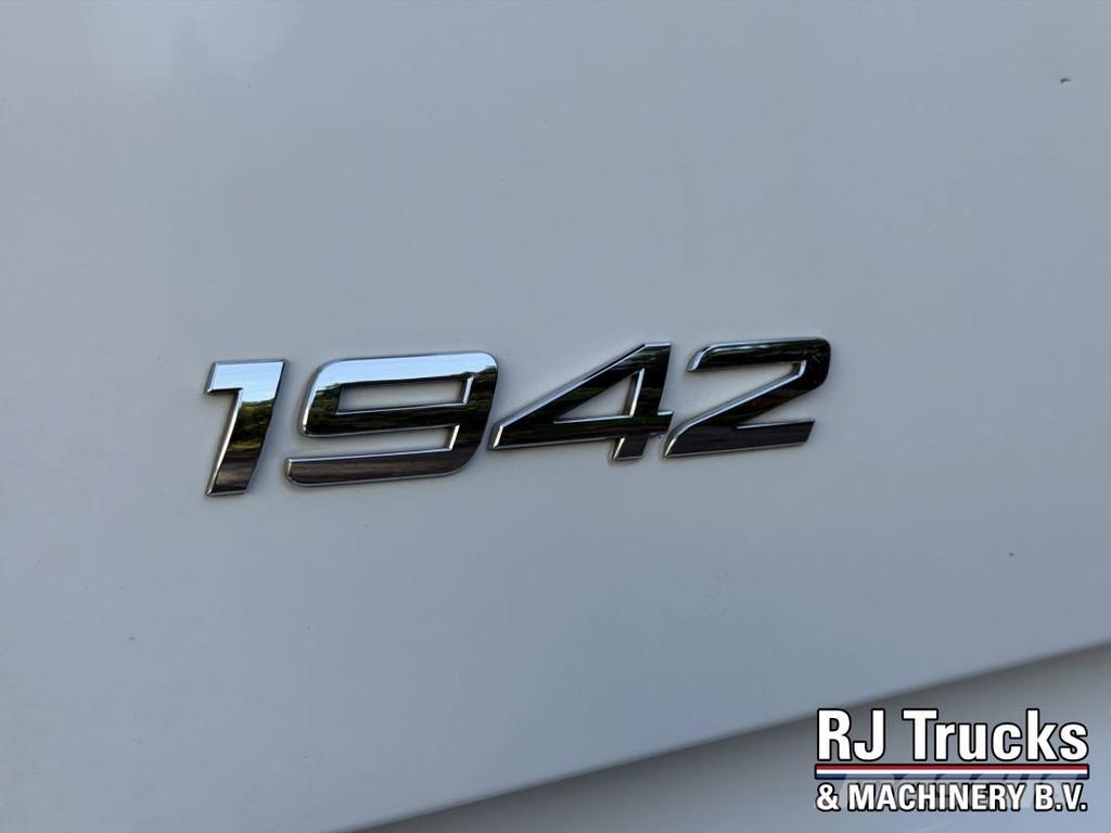 Mercedes-Benz Actros 1942 BigSpace - Full Spoiler | 2x Tank | 2x Vilcēji