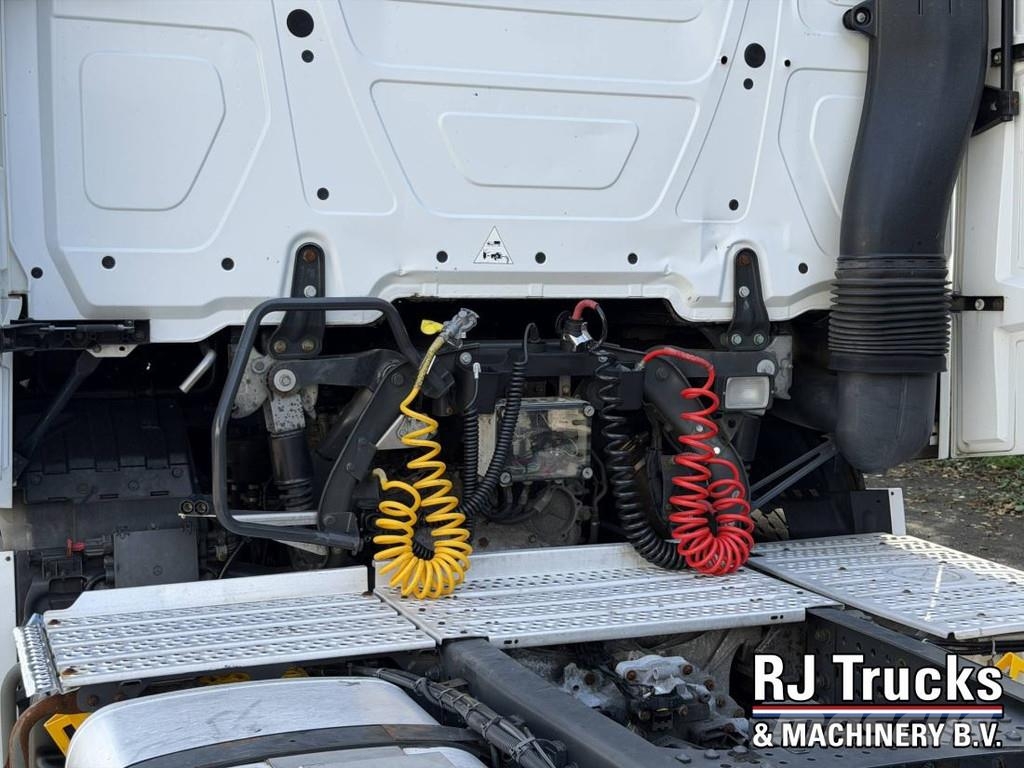 Mercedes-Benz Actros 1942 BigSpace - Full Spoiler | 2x Tank | 2x Vilcēji