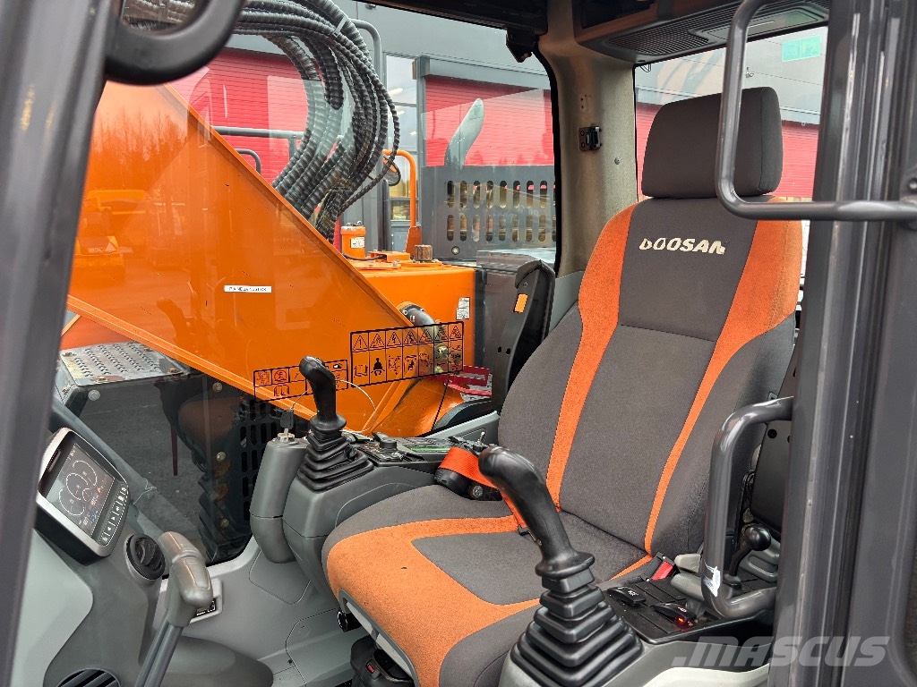 Doosan DX 235 LCR-7 / Puskulevy Telakaivukoneet