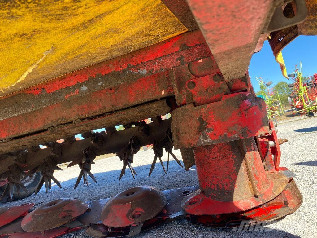 Pöttinger NOVACAT 3007 T ماكينات جز العشب