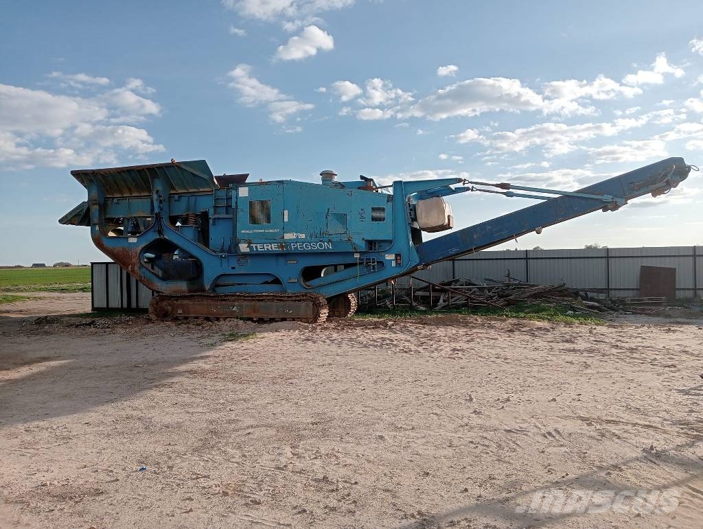 Terex Pegson 1100×800 mm Мобільні дробарки