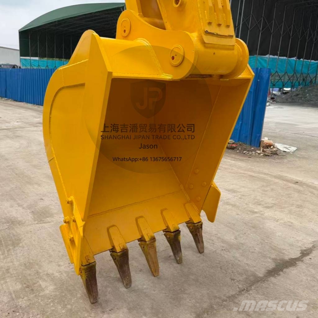 Komatsu PC 220 履带挖掘机