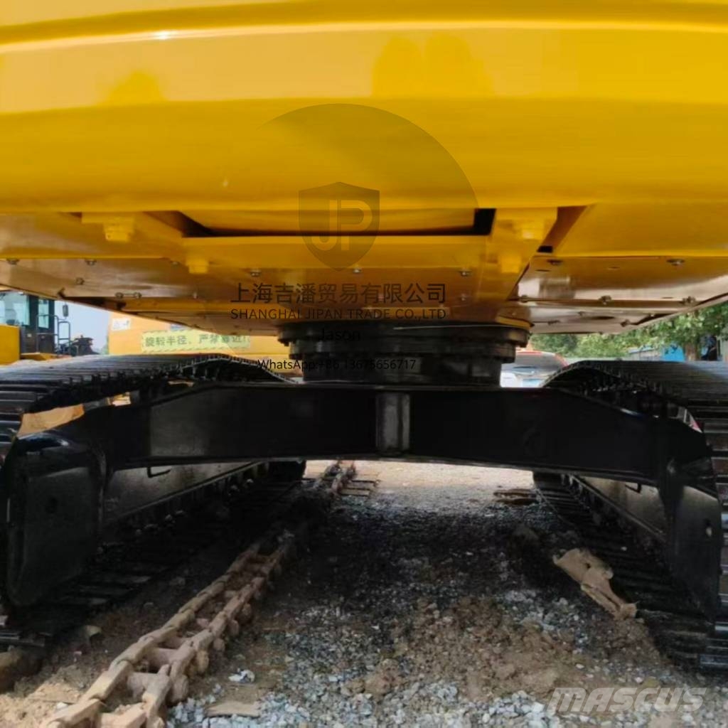 Komatsu PC 220 履带挖掘机