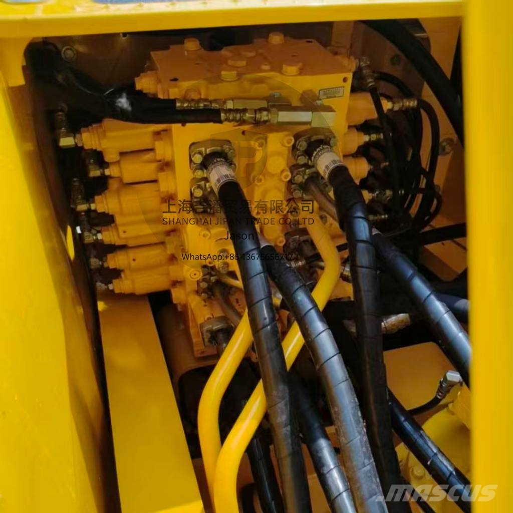 Komatsu PC 220 履带挖掘机
