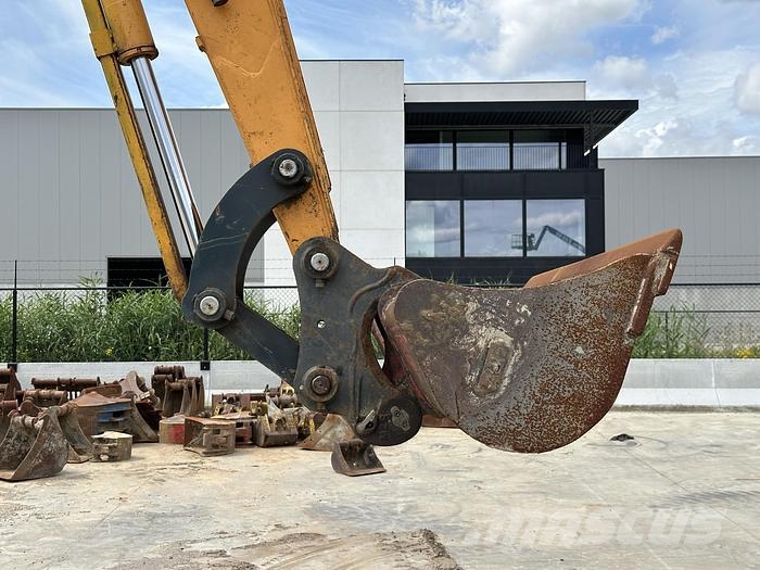 Hyundai R55W-9A Wheeled excavators