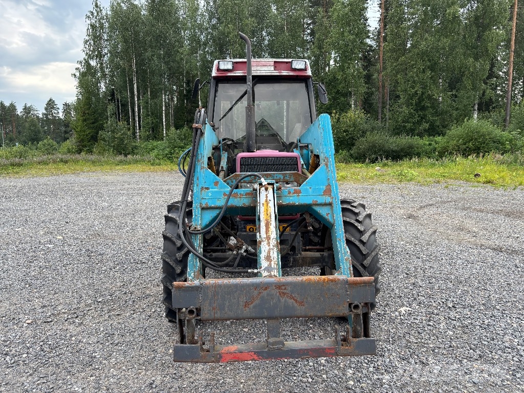 Case IH 695 XL الجرارات