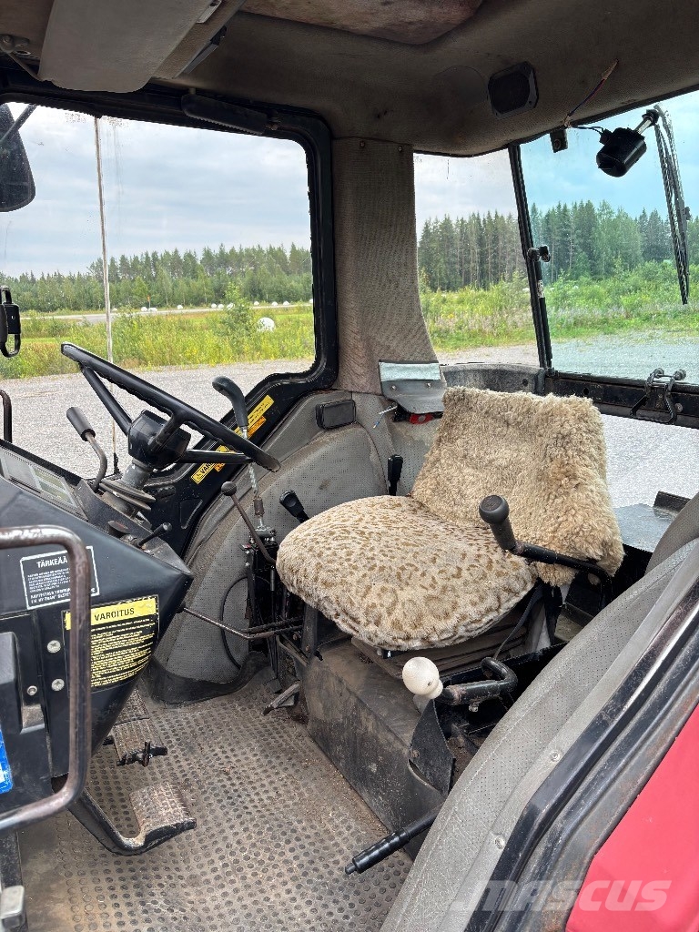 Case IH 695 XL الجرارات
