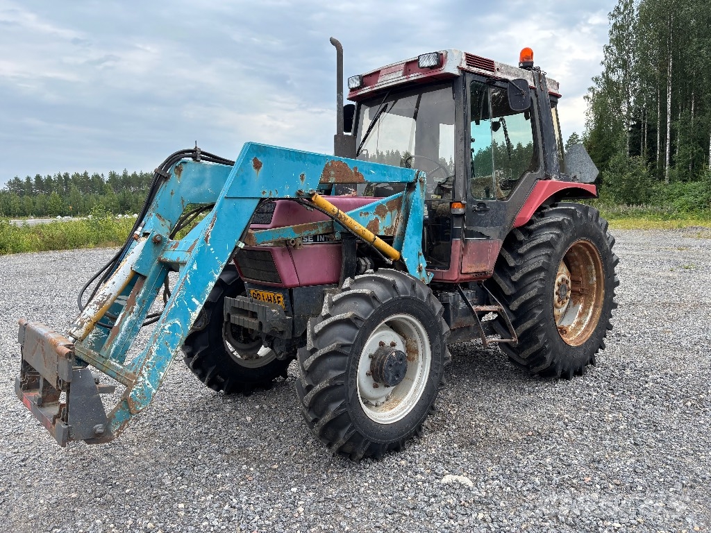 Case IH 695 XL الجرارات