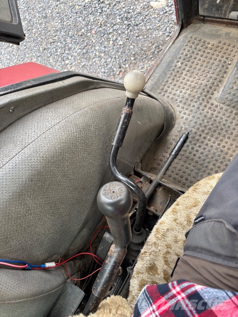 Case IH 695 XL الجرارات