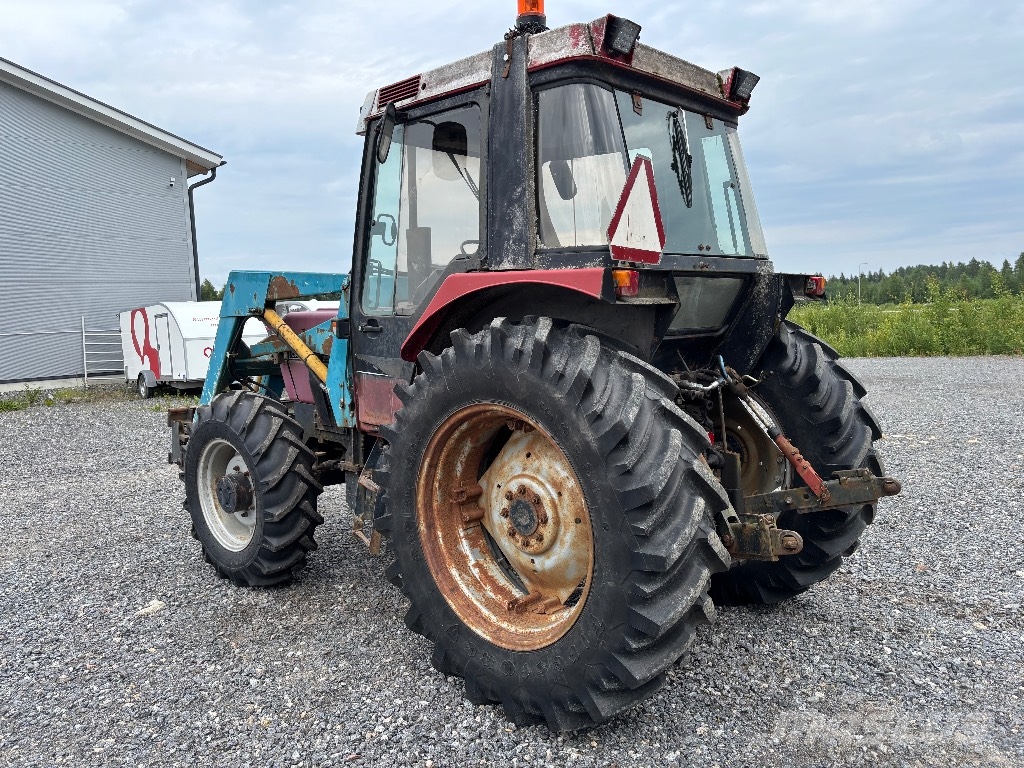 Case IH 695 XL الجرارات