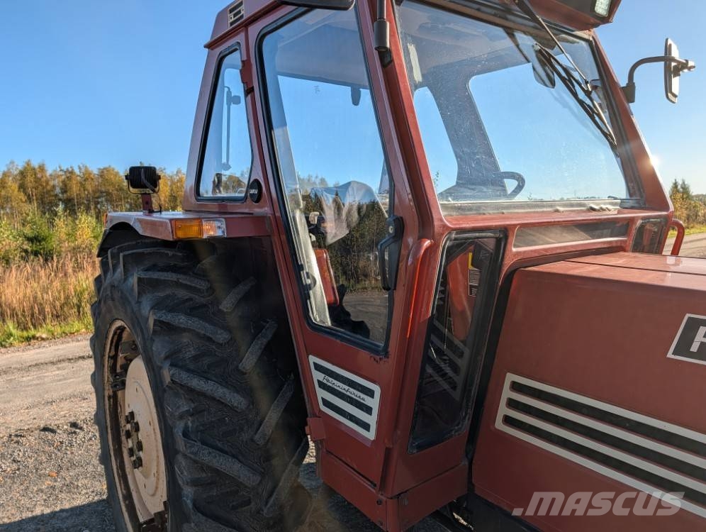 Fiat 980 DT kutoskoneella, ryömintävaihde, katso video! Traktorit