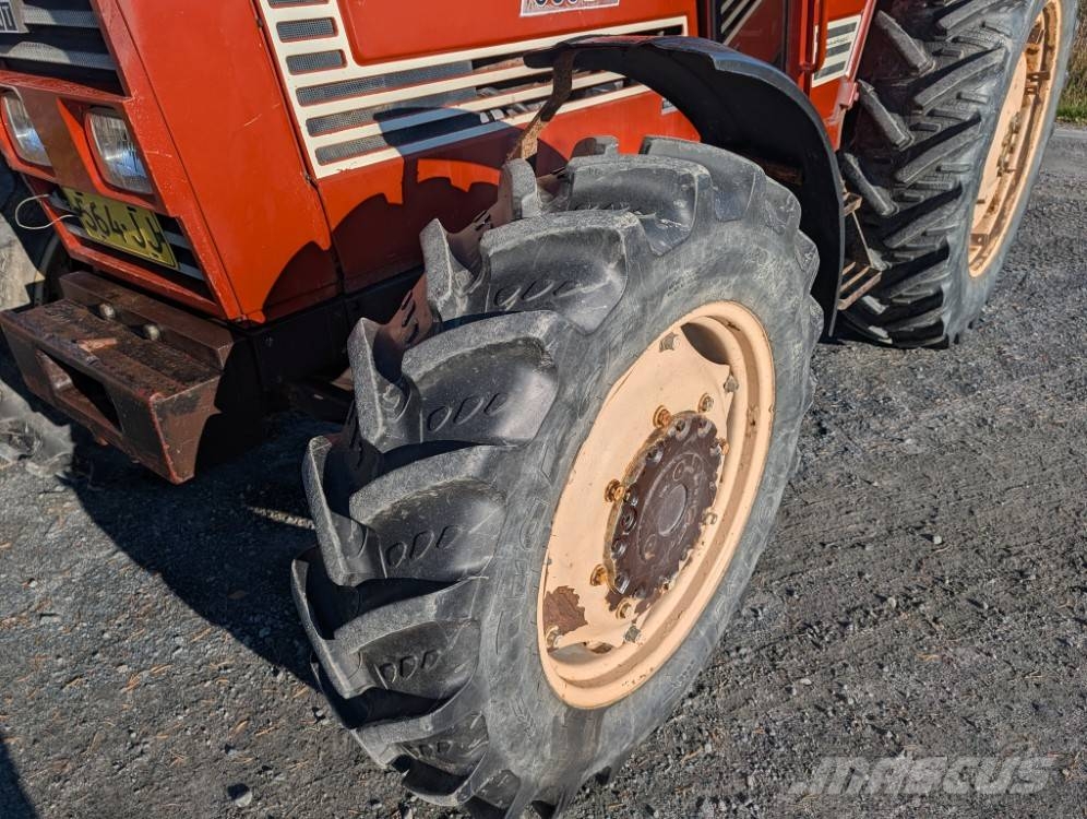 Fiat 980 DT kutoskoneella, ryömintävaihde, katso video! Traktorit