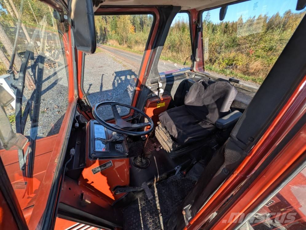 Fiat 980 DT kutoskoneella, ryömintävaihde, katso video! Traktorit