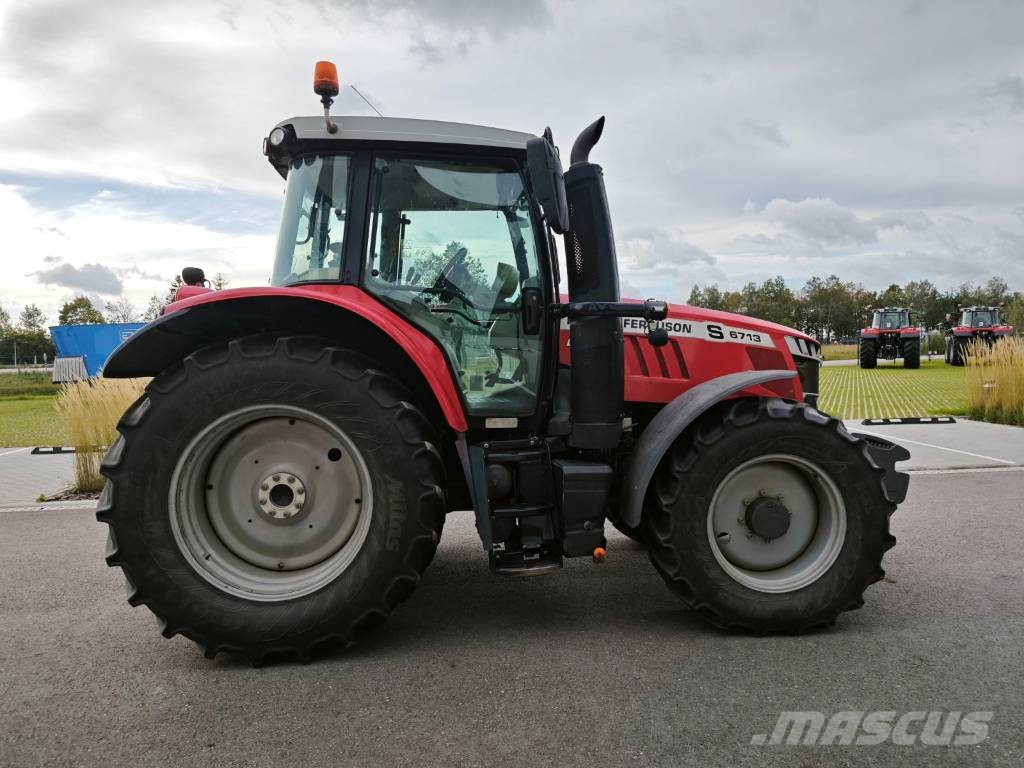 Massey Ferguson 6713 S Traktoriai