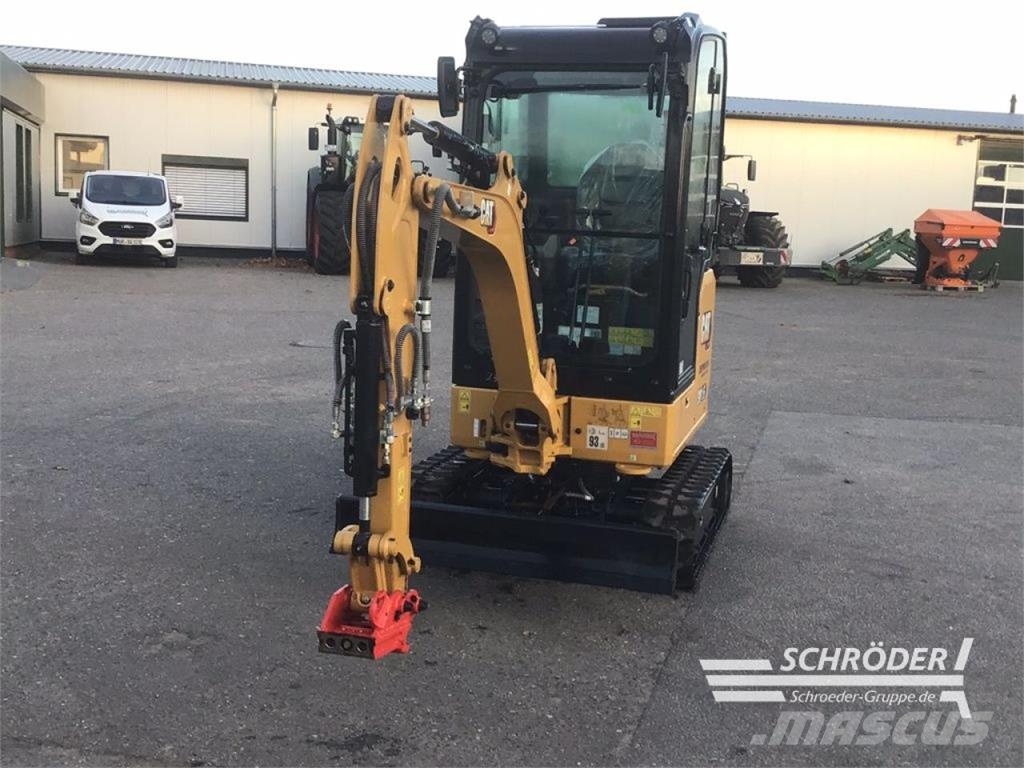 CAT 301.6 Wielgraafmachines