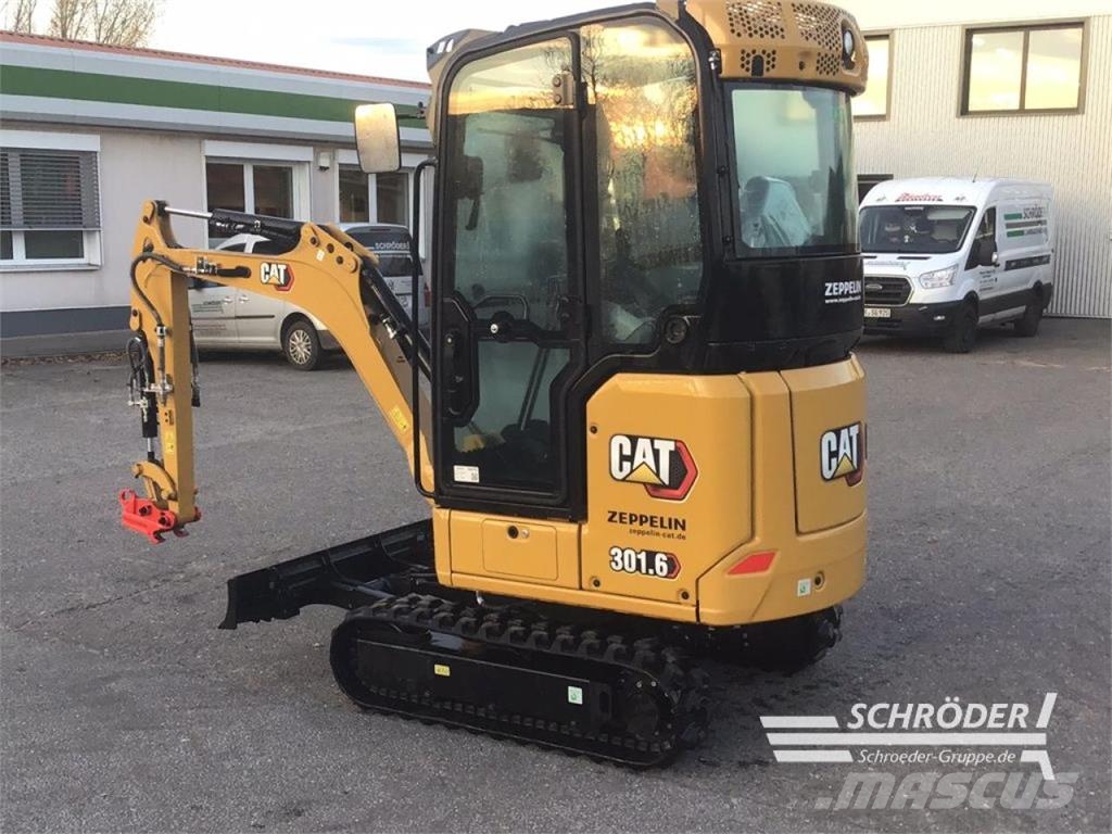 CAT 301.6 Wielgraafmachines