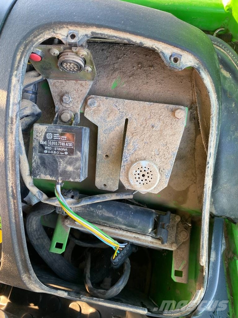 Deutz-Fahr AGROPLUS 75dt/Powershuttle 40Km/h endommagé Trattori