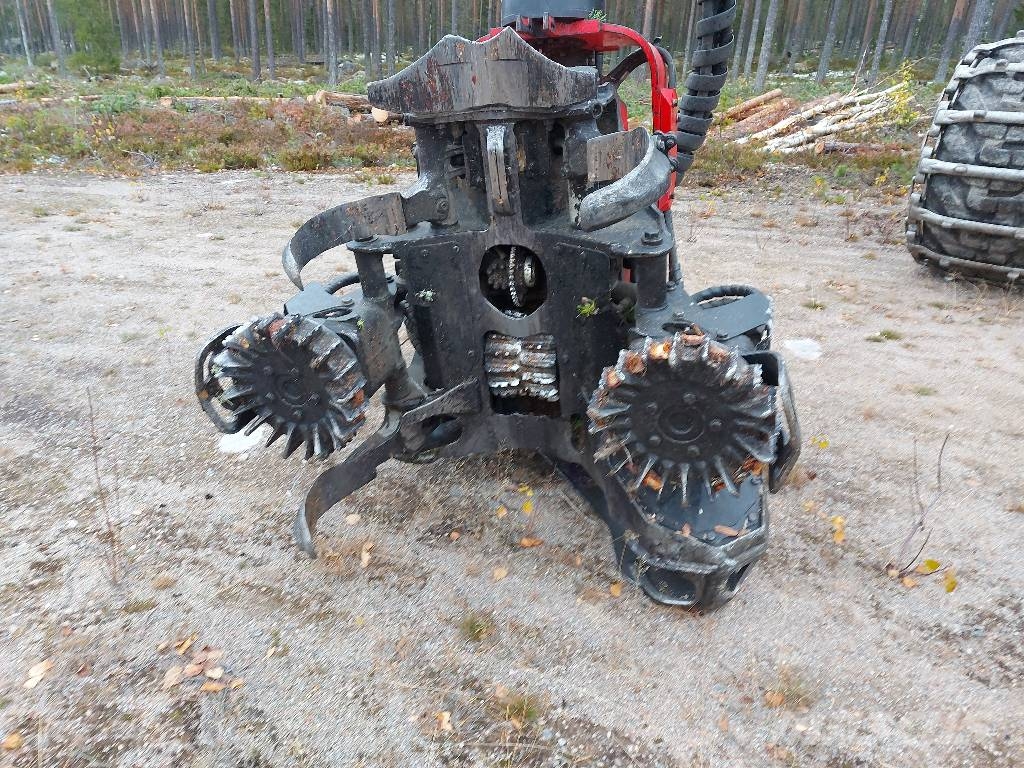Komatsu 911 Harvester