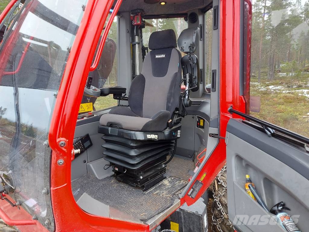 Komatsu 911 Harvester