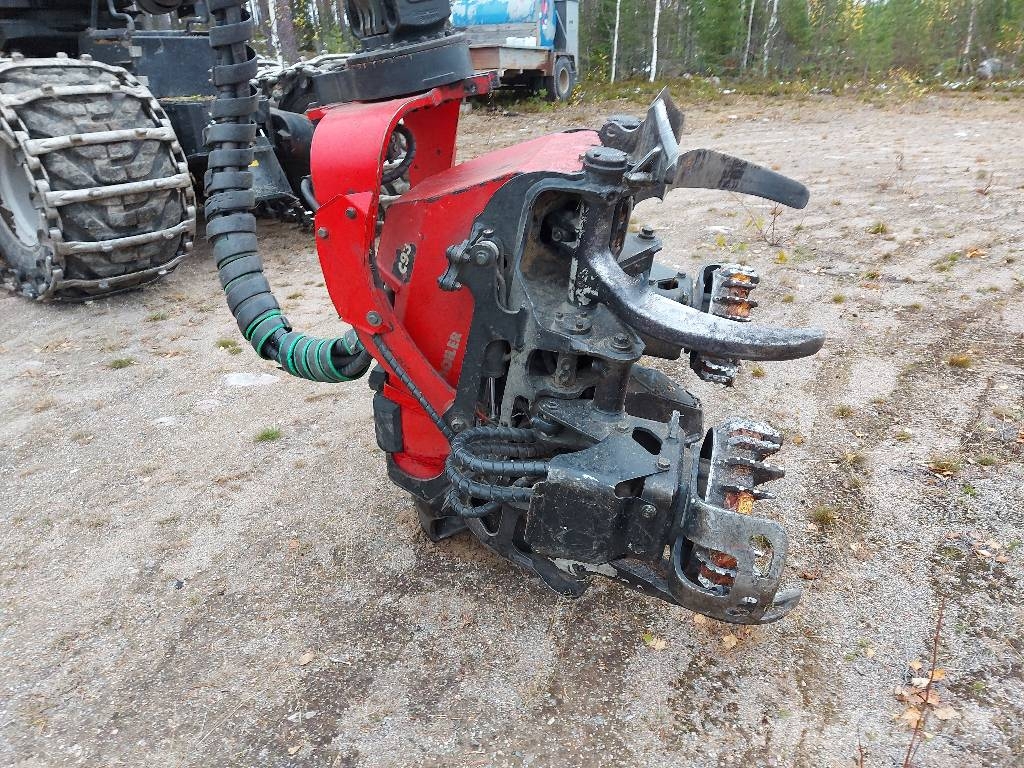Komatsu 911 Harvester