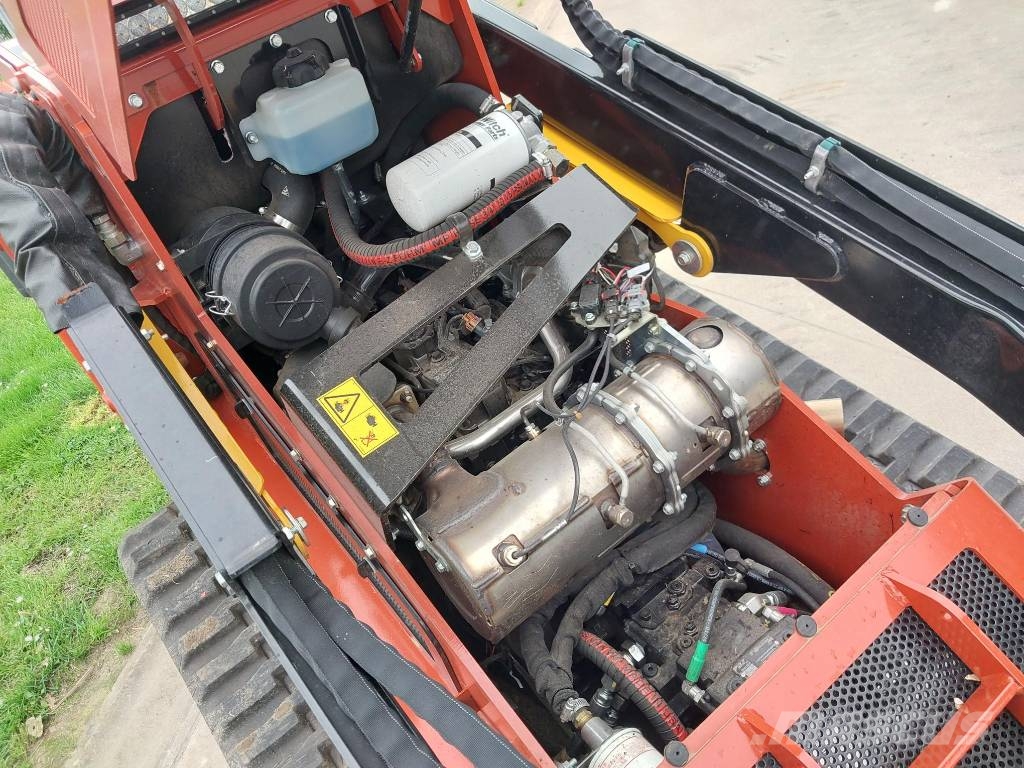 Ditch Witch SK 1750 Верижен товарач