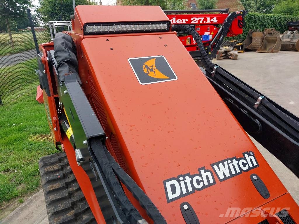 Ditch Witch SK 1750 Верижен товарач