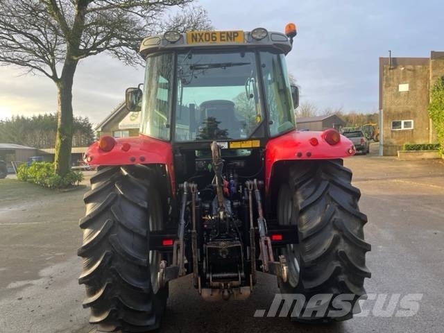 Massey Ferguson 5465 Tier II Traktorit