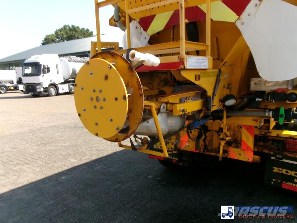 DAF CF 75.360 6X4 RHD gritter / salt spreader Snow groomers