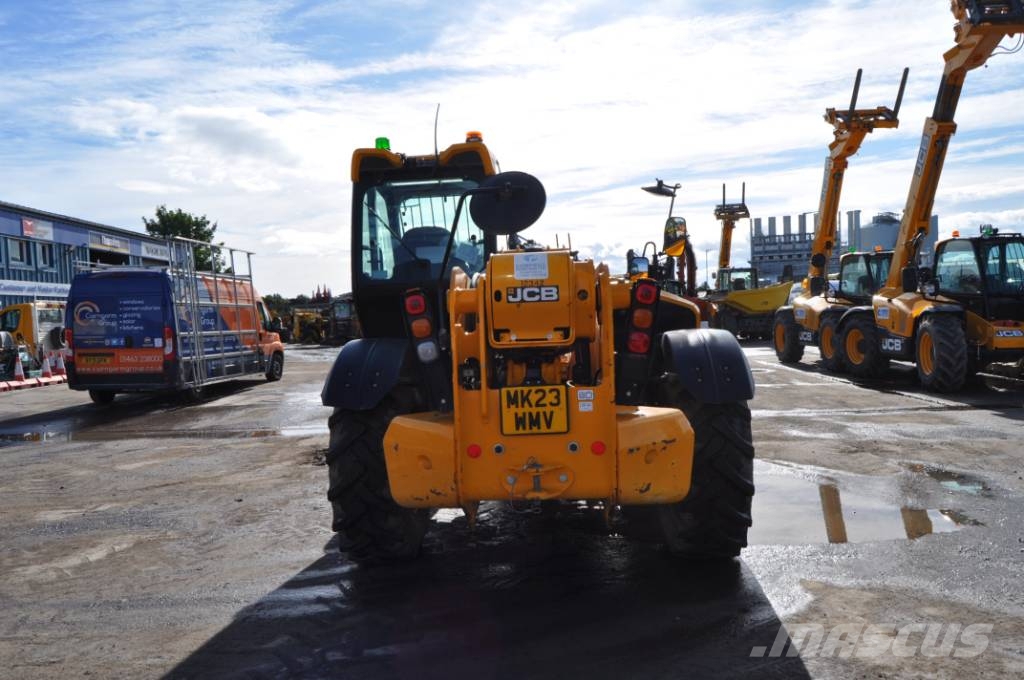 JCB 540-140 Teleskopické manipulátory
