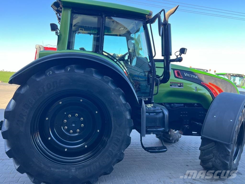 Valtra T 202 D Traktori