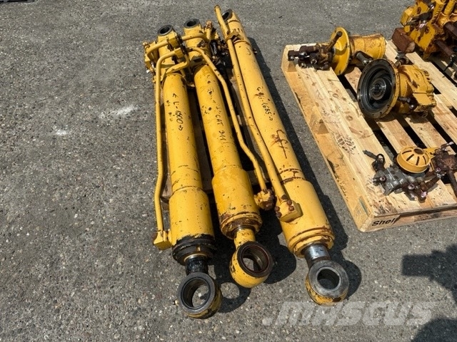 CAT 311 C HYDRAULIC CYLINDER COMPLET Hydraulique
