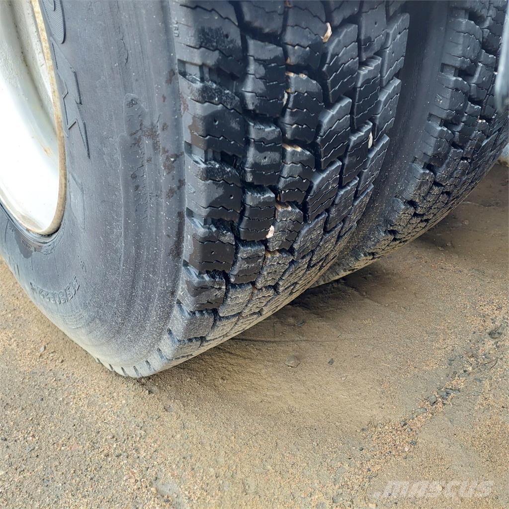 Volvo FH16 Camiones con chasís y cabina