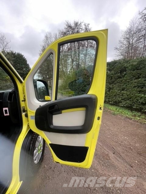 Fiat Ducato A&E Fiat Ducato A&E Vehicle with Stryker Pr Sanitky