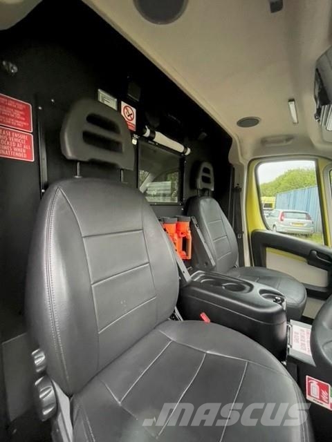 Fiat Ducato A&E Fiat Ducato A&E Vehicle with Stryker Pr Sanitky