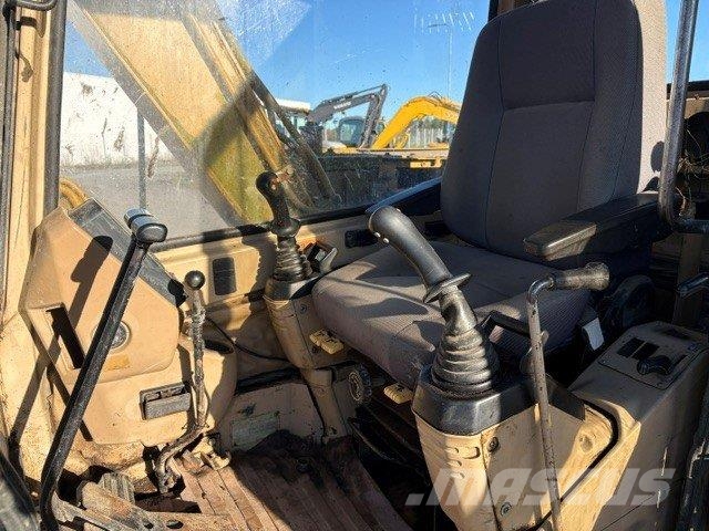 CAT 307 Midi excavators 7t - 12t