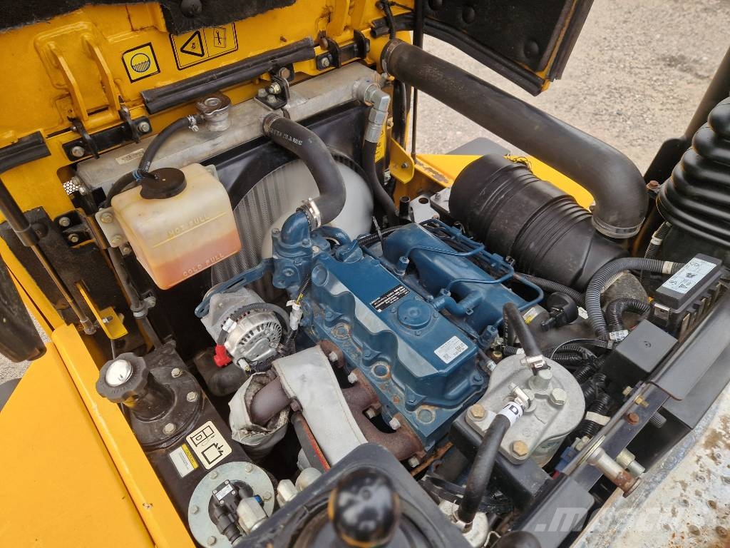 JCB 3STH 2S5   2019r  3 tony obrotowe  automat  1800mt تفريغ المقطورات