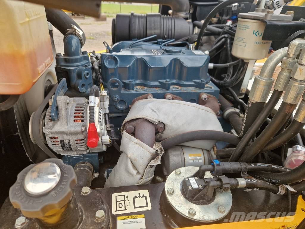 JCB 3STH 2S5   2019r  3 tony obrotowe  automat  1800mt تفريغ المقطورات