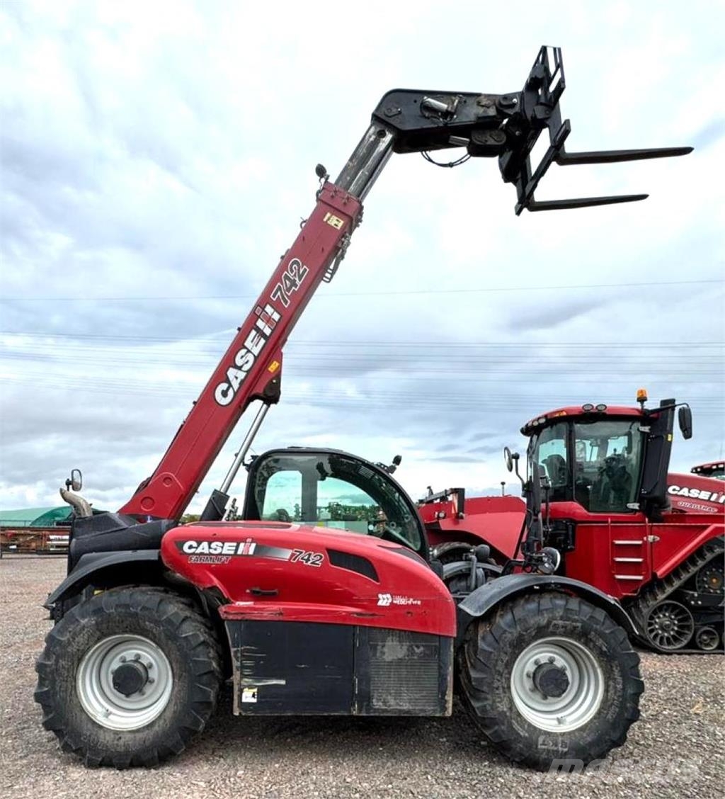 Case IH Farmlift 724 Poljoprivredni teleskopski utovarivači
