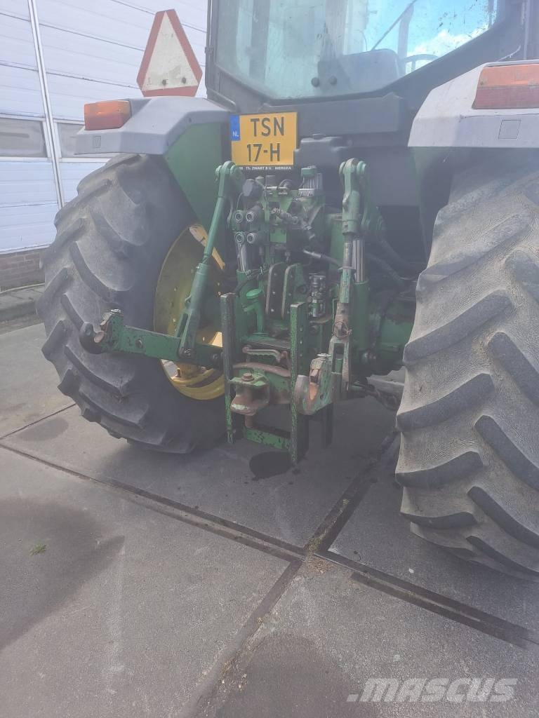 John Deere 6210    met werk Traktorit