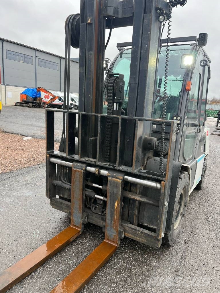 UniCarriers DG1 F4 A50 Q Diesel forklifts
