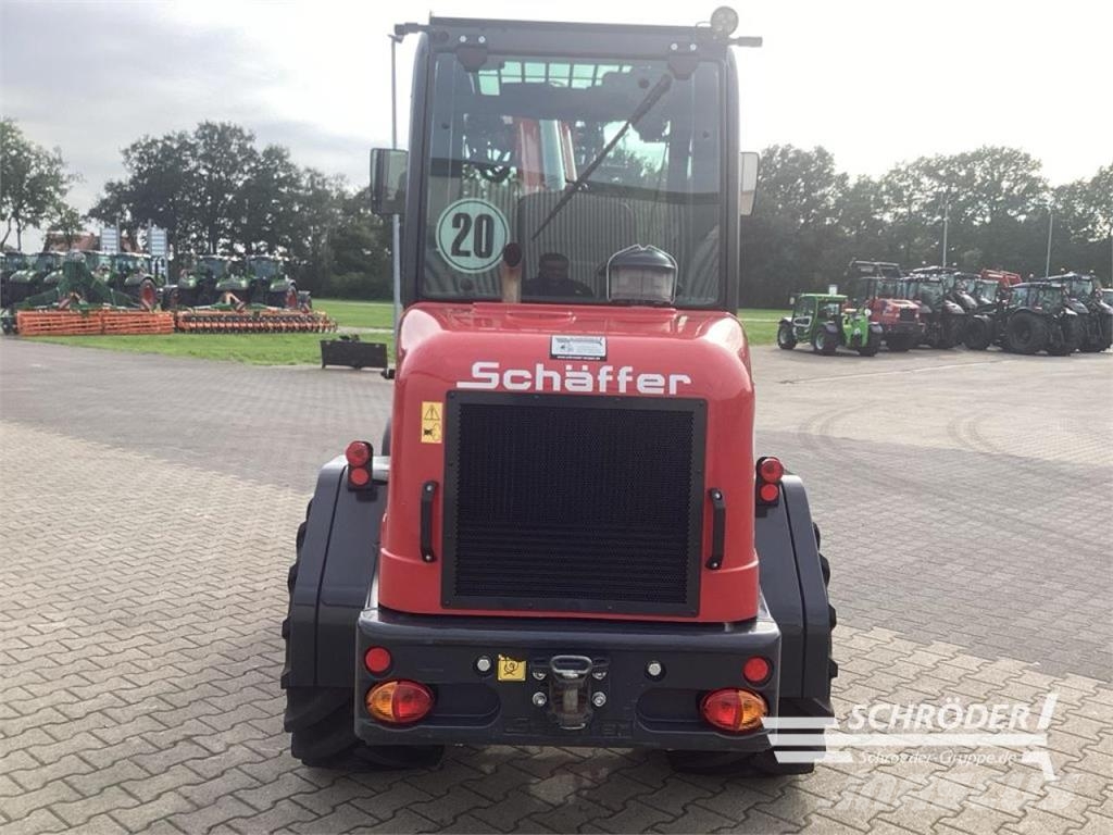 Schäffer 3650 T Voorladers en gravers