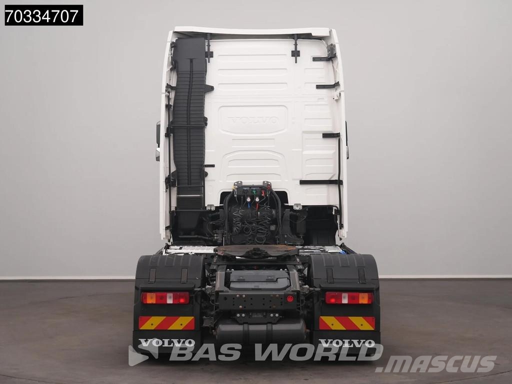 Volvo FH 500 4X2 XL 2x Tanks I-ParkCool ACC APK 01-2027 Vlačilci