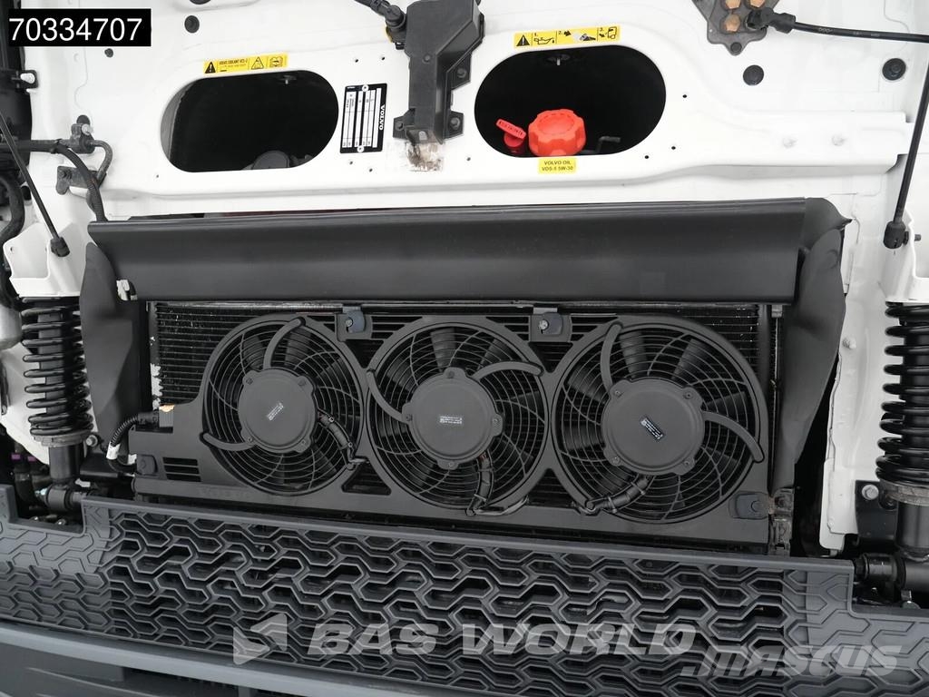 Volvo FH 500 4X2 XL 2x Tanks I-ParkCool ACC APK 01-2027 Vetopöytäautot