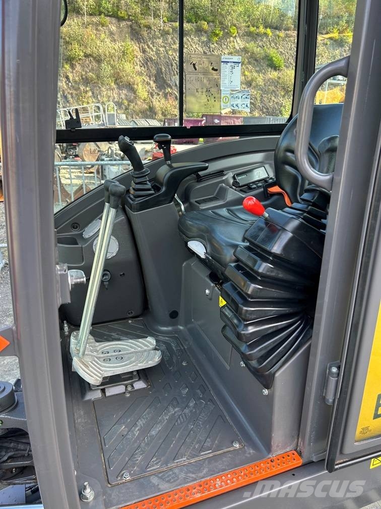 Volvo EC 18 E Mini rýpadla < 7t